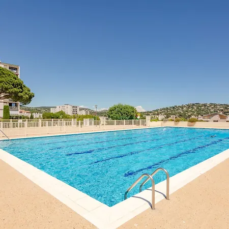 Lejlighed Les Coteaux Du Preconil-7 By Interhome *